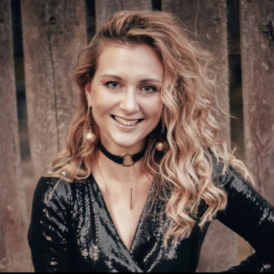 Лиза Шелест