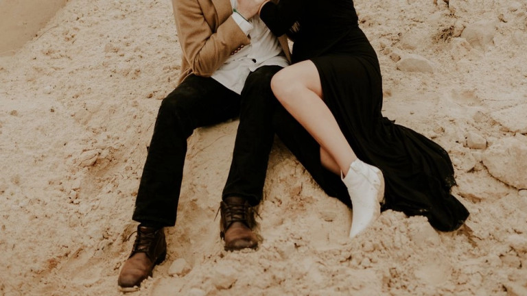 А меня всё тянет к тебе...