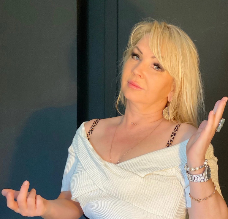 Со мной танцуй