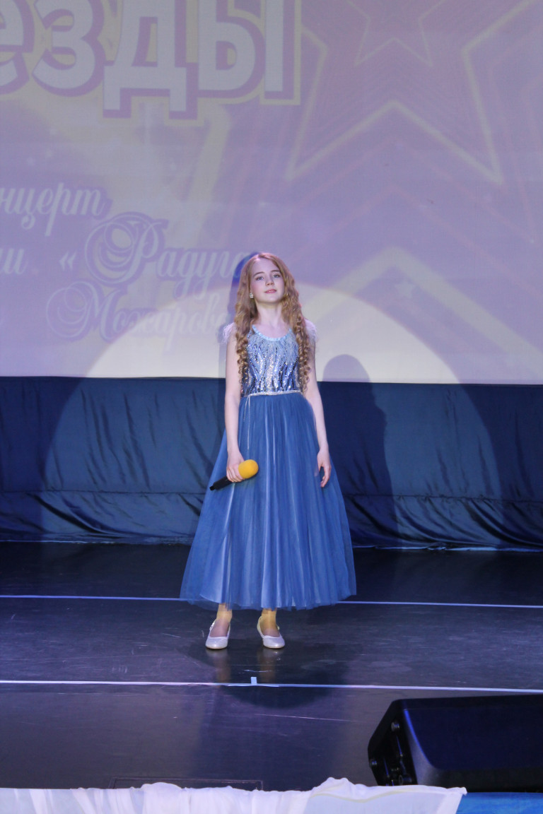 Симашина Милена - "Россия" (музыка: Б.Стоун, слова: А. Лапшаков)