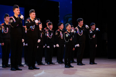 Служить России