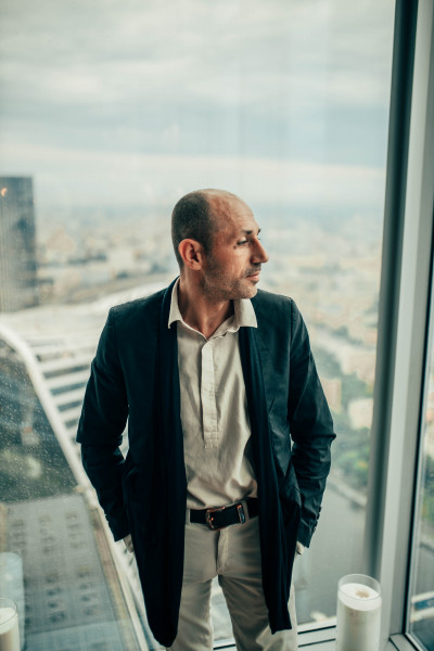 В спешке каждый день живем