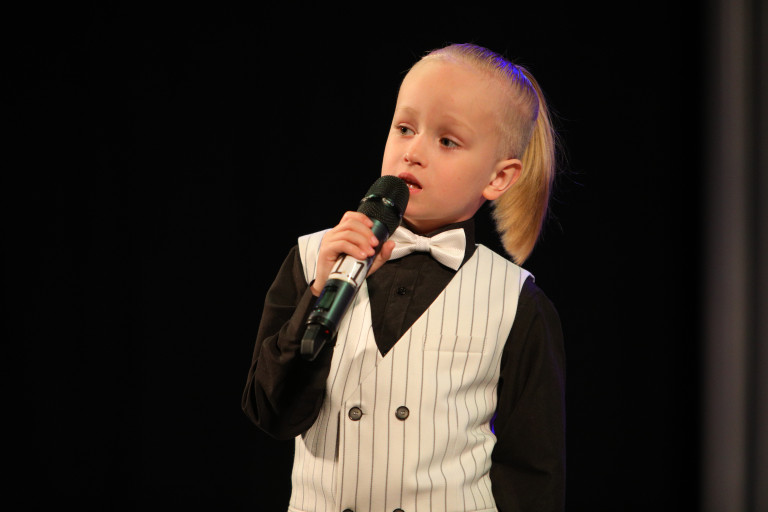 Песня "Мама"