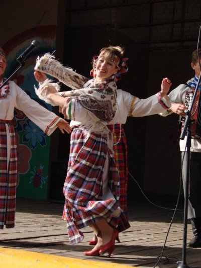 Во селе, да в Карачарове