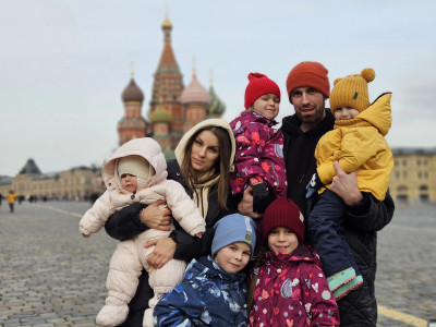 Песня "Утро доброе, страна"