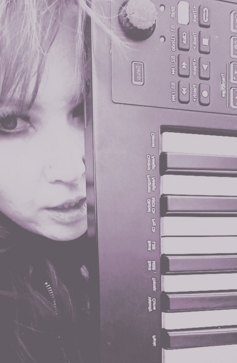 MАRIА КРЫМ-ДЕРЖИ МОЮ РУКУ (АКАПЕЛЛА).