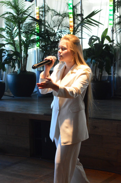 Капутова Дарья, Свеча