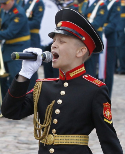 "Когда идёт кадет" музыка Д.Елагиной стихи М.Чекиной