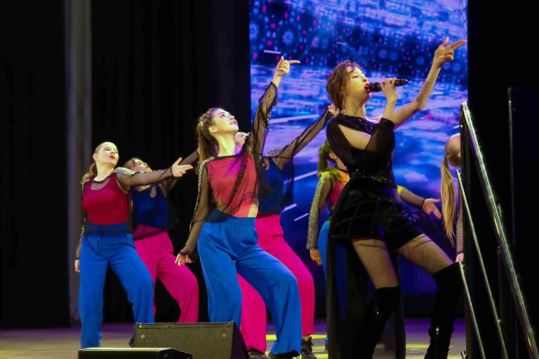 Жизнь и театр