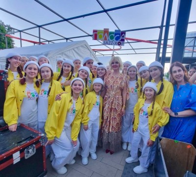 Песня "Зажигай"