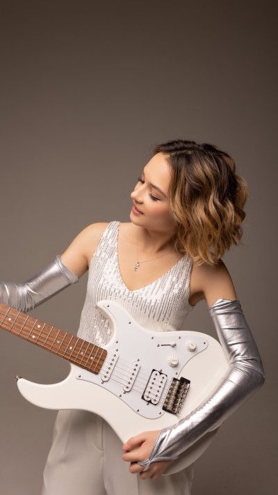 «Жизнь не проста»