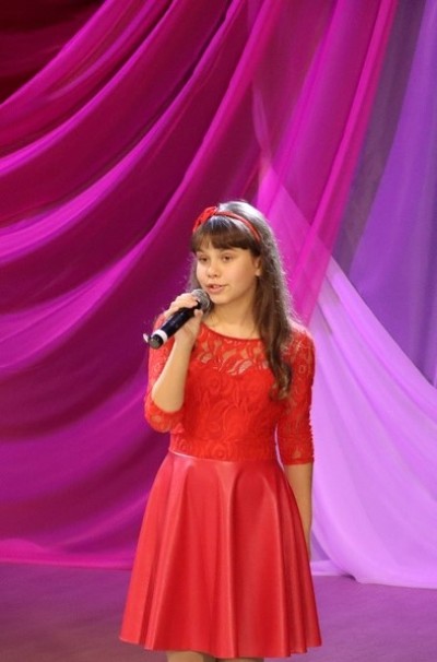 Песня "Надо, мама"