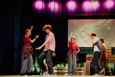 Из-за горочки Туманик выходил