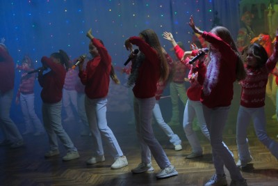 "А давайте , будем счастливыми!